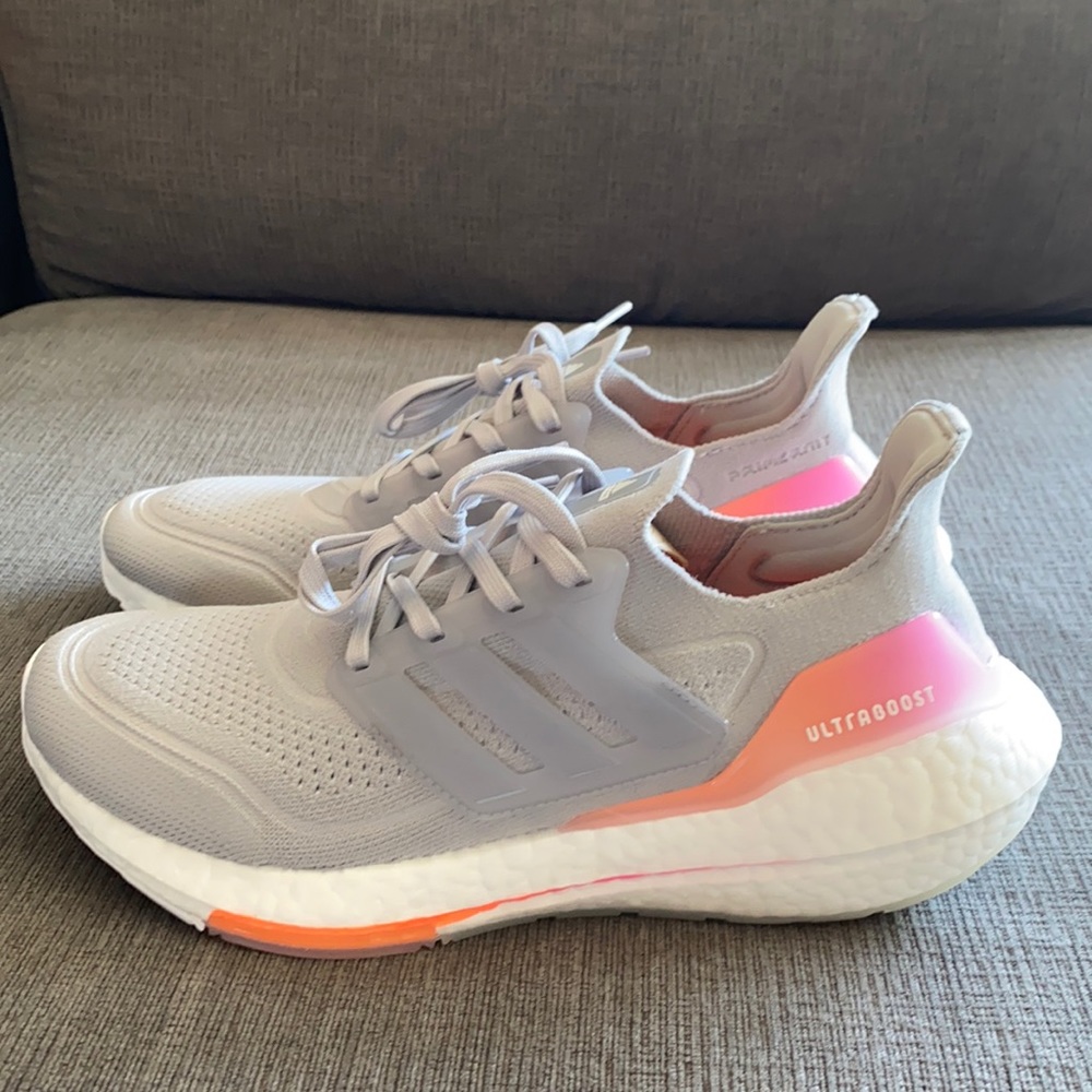 Adidas Ultraboost 21 Women’s Size 8